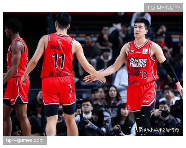 广州队更衣室焕然一新，新赛季蓄势待发引期待