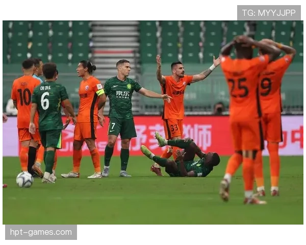 北京国安勇夺足协杯，团队凝聚力与强大实力闪耀赛场